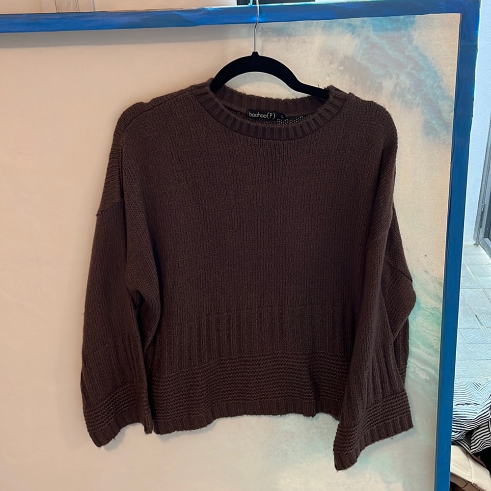 Maroon sweater